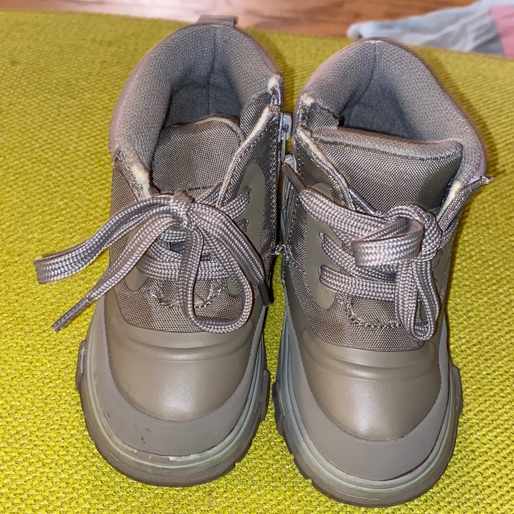 Zara boots size 23